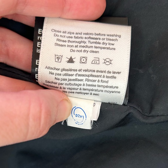 MEC Eco Storm Shell Rain Jacket Windbreaker - Picture 10 of 15